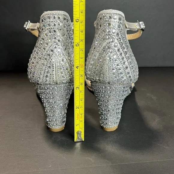 New Betsey Johnson Silver Rhinestone Debie Wedge Heel Shoes Size 8.5 - Picture 6 of 12